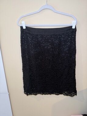 Women's Black Lace Pencil Skirt - Sleek Office to Evening Wear